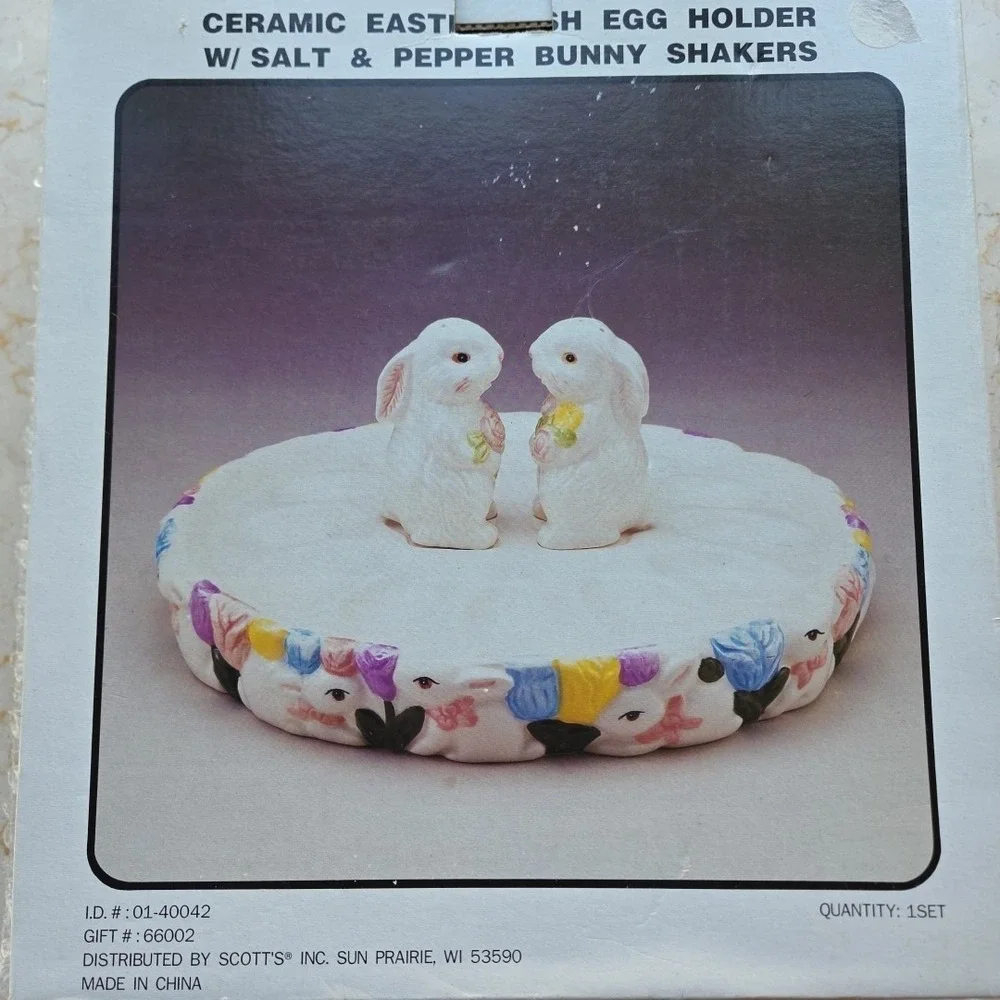 Vintage Ceramic Easter Bunny‎ Deviled Egg Tray Set Salt Pepper Shakers Serving